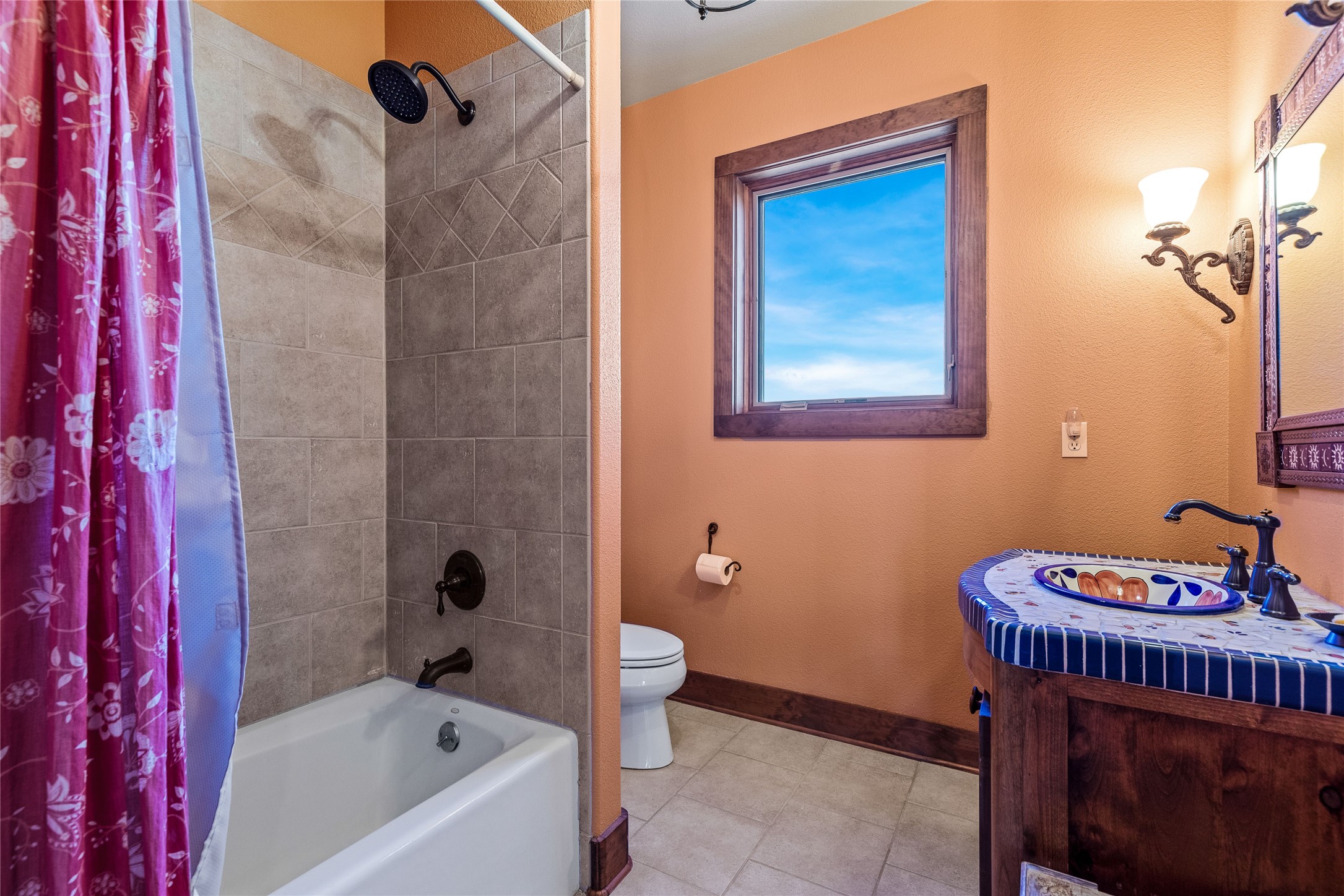 5059 Trainer Wuest Road Blanco, TX 78606 - Photo 19 of 39 a bathroom with a bathtub a toilet and a shower