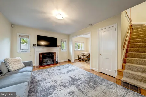 $798,500 | 2708 Central Avenue, Alexandria, VA 22302