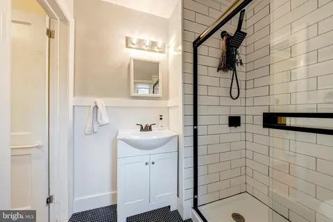 $798,500 | 2708 Central Avenue, Alexandria, VA 22302