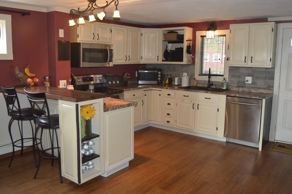 2 Nipmuc Road Framingham, MA 01702 - Photo 4 of 15 Gallery Image 4