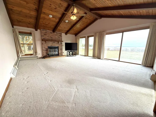 $425,000 | 4116 Michigan Shores Drive, Menominee, MI 49858