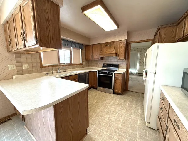 $425,000 | 4116 Michigan Shores Drive, Menominee, MI 49858