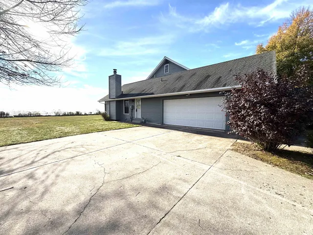 $425,000 | 4116 Michigan Shores Drive, Menominee, MI 49858
