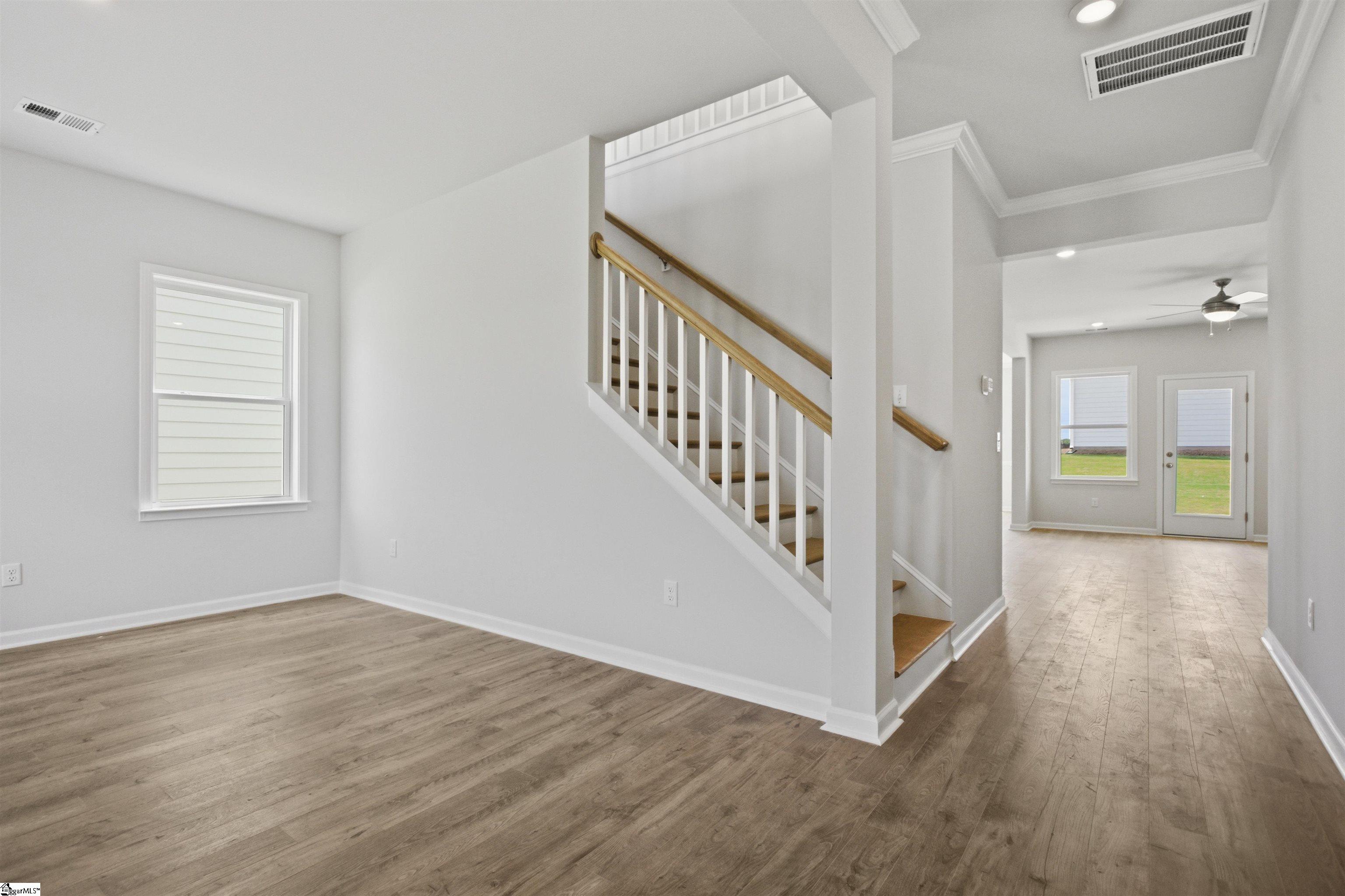557 Hydrangea Street Seneca, SC 29678 - Photo 4 of 34