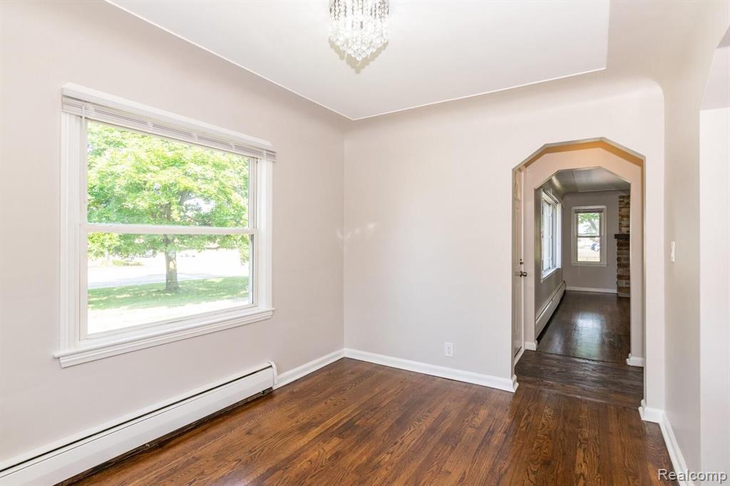 21560 Kelly Road Eastpointe, MI 48021 - Photo 10 of 23