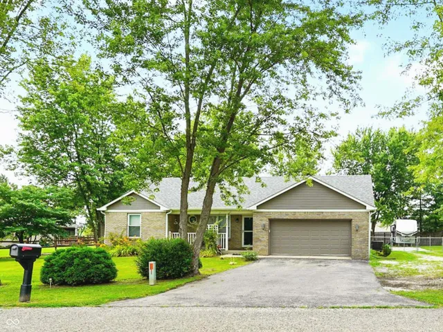 $367,500 | 6020 Smokey View Road, Mooresville, IN 46158