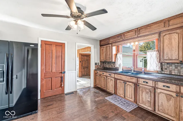 $315,000 | 7255 West Us Highway, Middletown, IN 47356