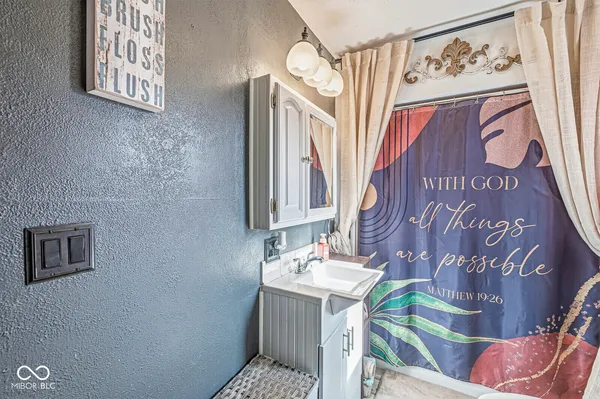 $315,000 | 7255 West Us Highway, Middletown, IN 47356