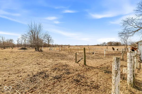 $315,000 | 7255 West Us Highway, Middletown, IN 47356