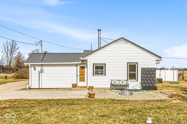 $315,000 | 7255 West Us Highway, Middletown, IN 47356