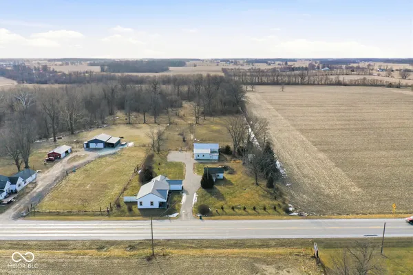 $315,000 | 7255 West Us Highway, Middletown, IN 47356