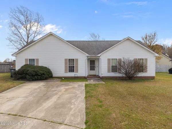 $215,000 | 3709 Scenic Court, Ayden, NC 28513