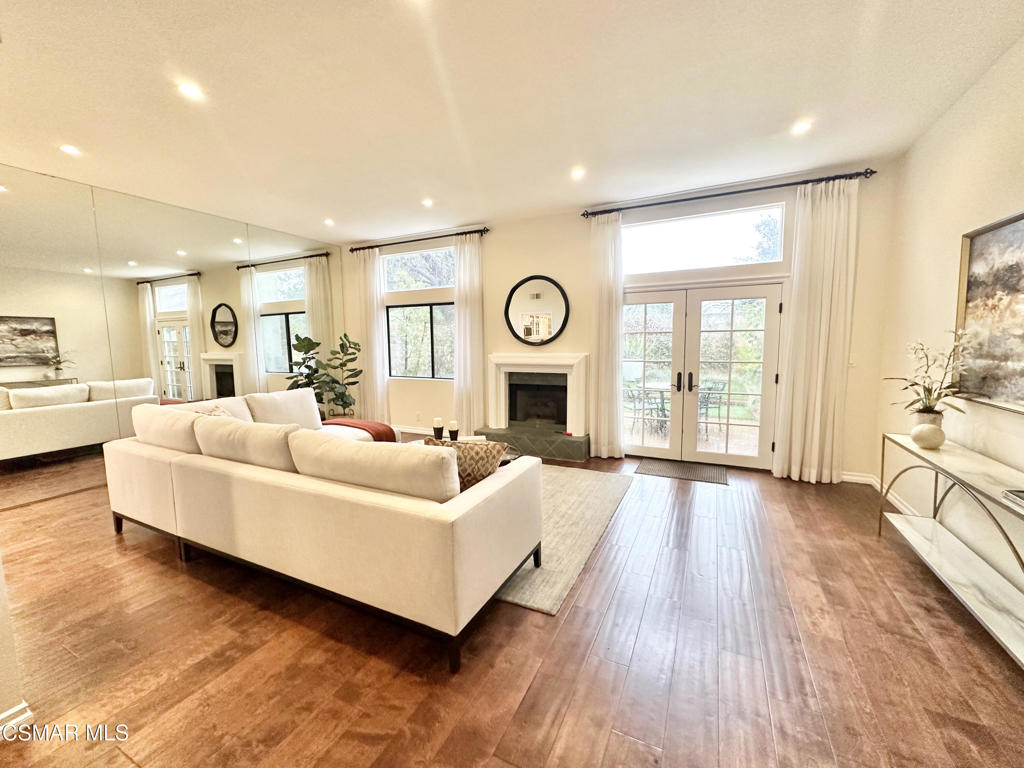 29655 Strawberry Hill Drive Agoura Hills, CA 91301 - Photo 1 of 37