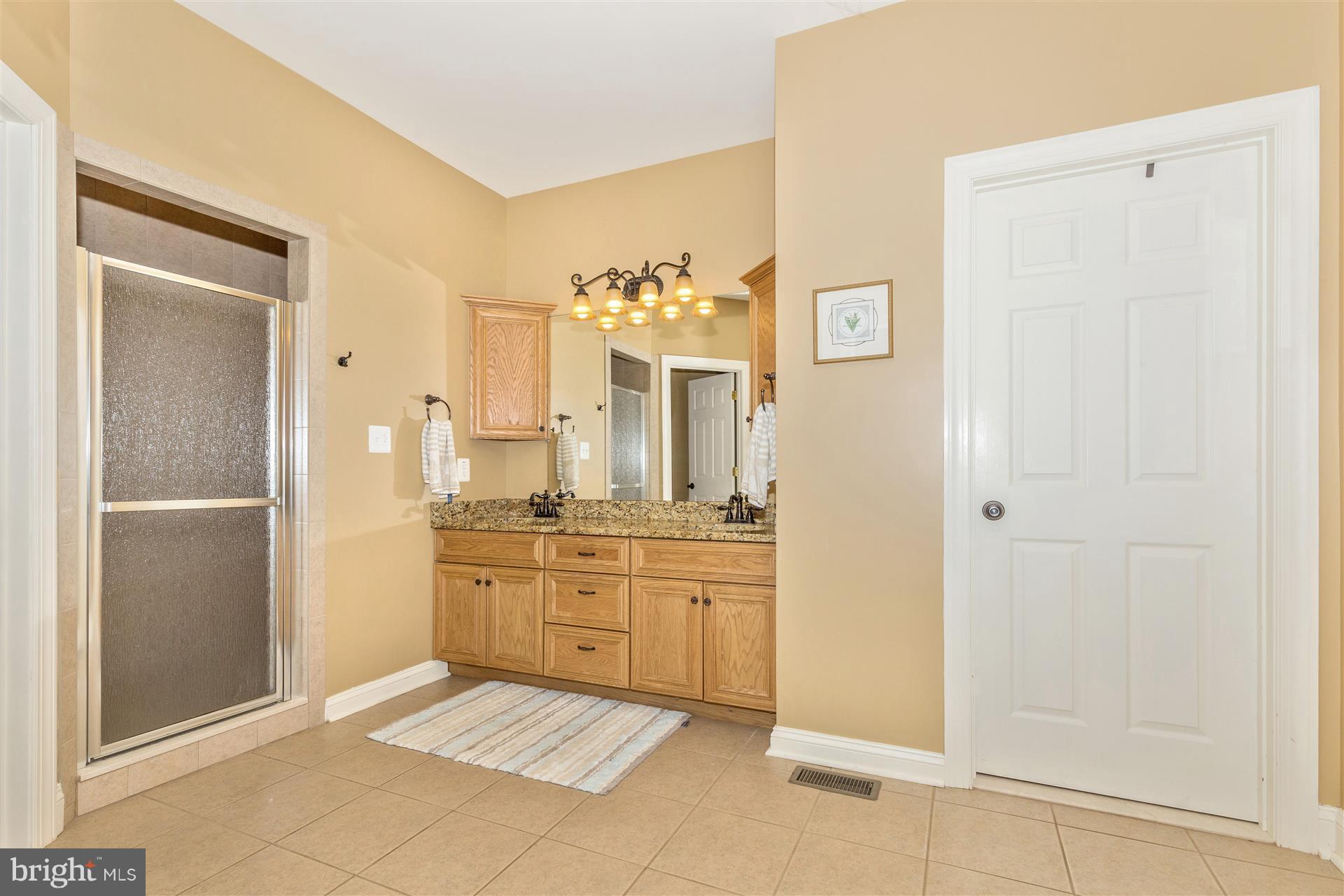 4033 Salem Bottom Road Westminster, MD 21157 - Photo 11 of 30 Master bathroom with tile flr and granite top
