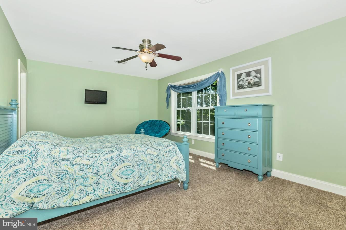 4033 Salem Bottom Road Westminster, MD 21157 - Photo 17 of 30 2nd Master Bedroom on 2nd flr with walk in closet