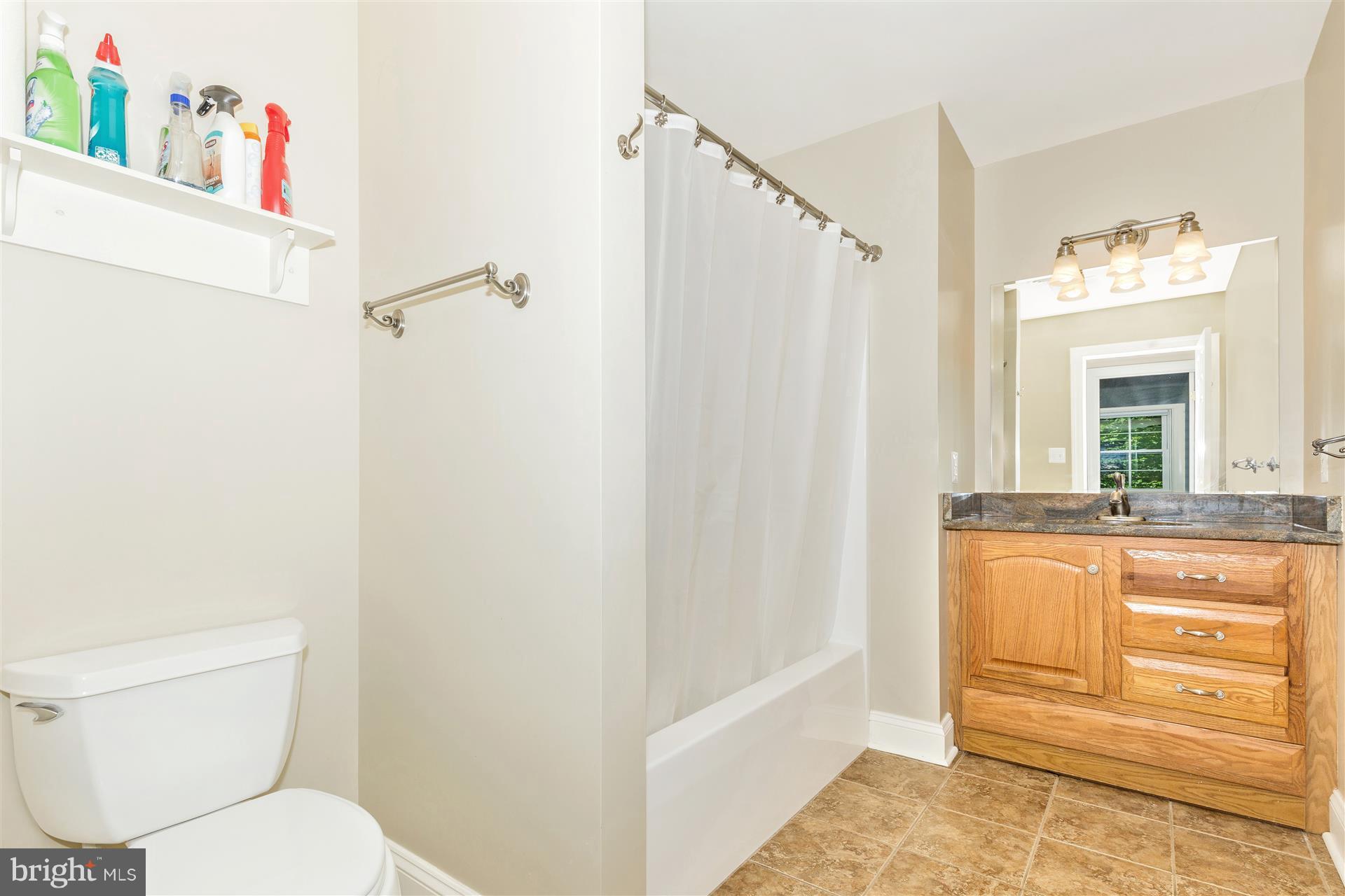 4033 Salem Bottom Road Westminster, MD 21157 - Photo 20 of 30 2nd Floor full bath