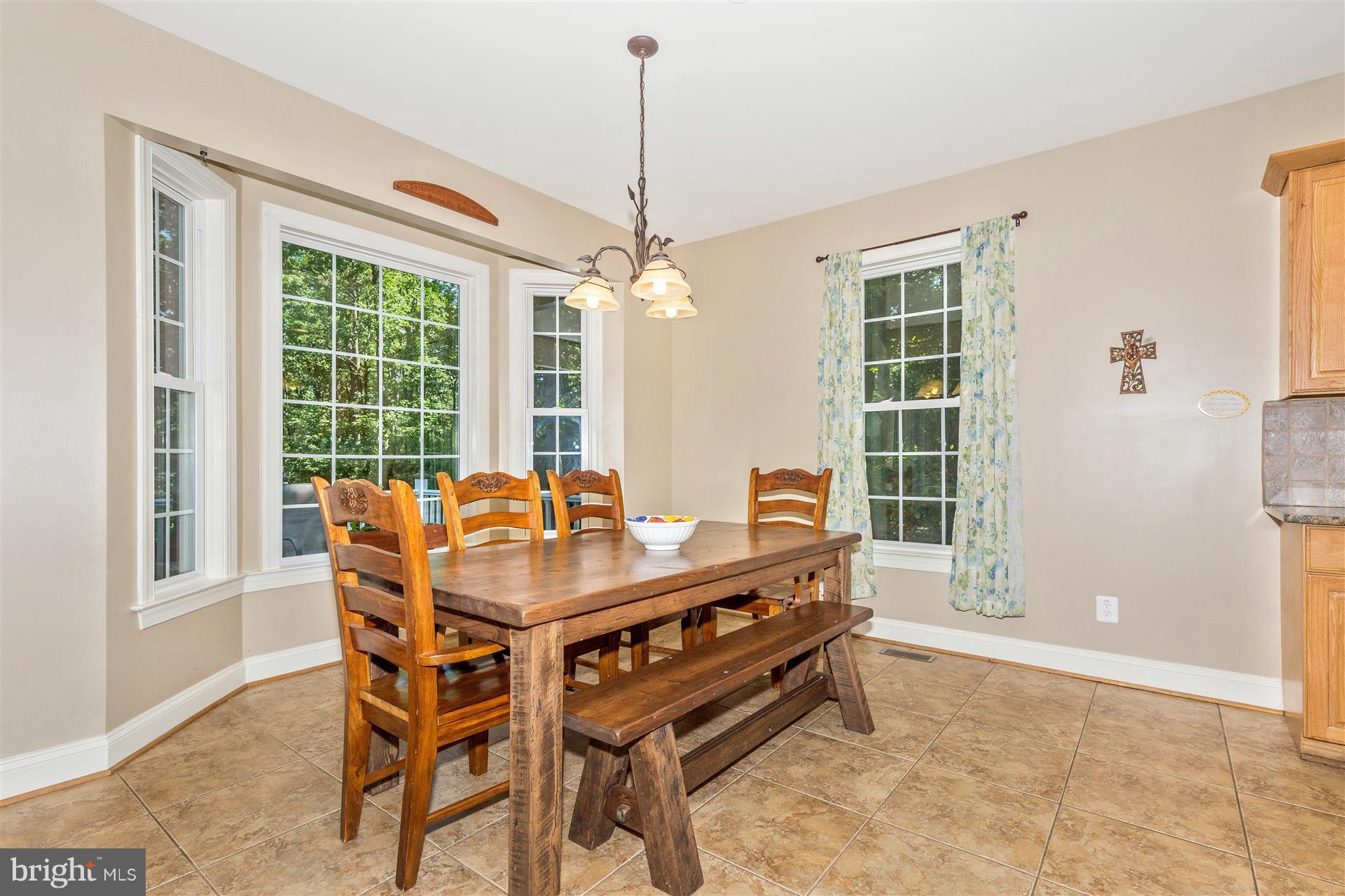 4033 Salem Bottom Road Westminster, MD 21157 - Photo 5 of 30 Eat in Kitchen breakfast nook! with tile floor