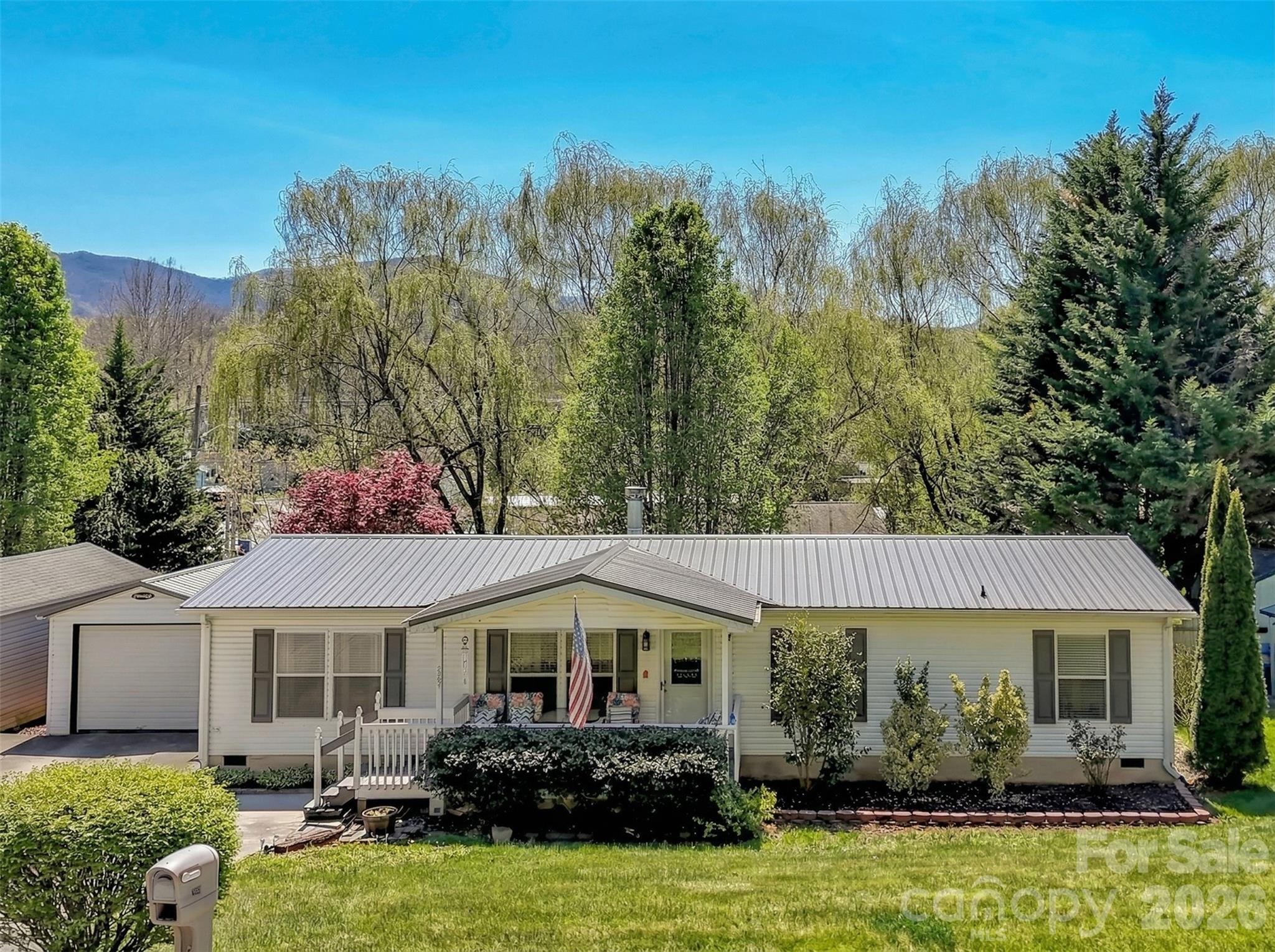233 4th Street Waynesville, NC 28786 - Photo 1 of 31