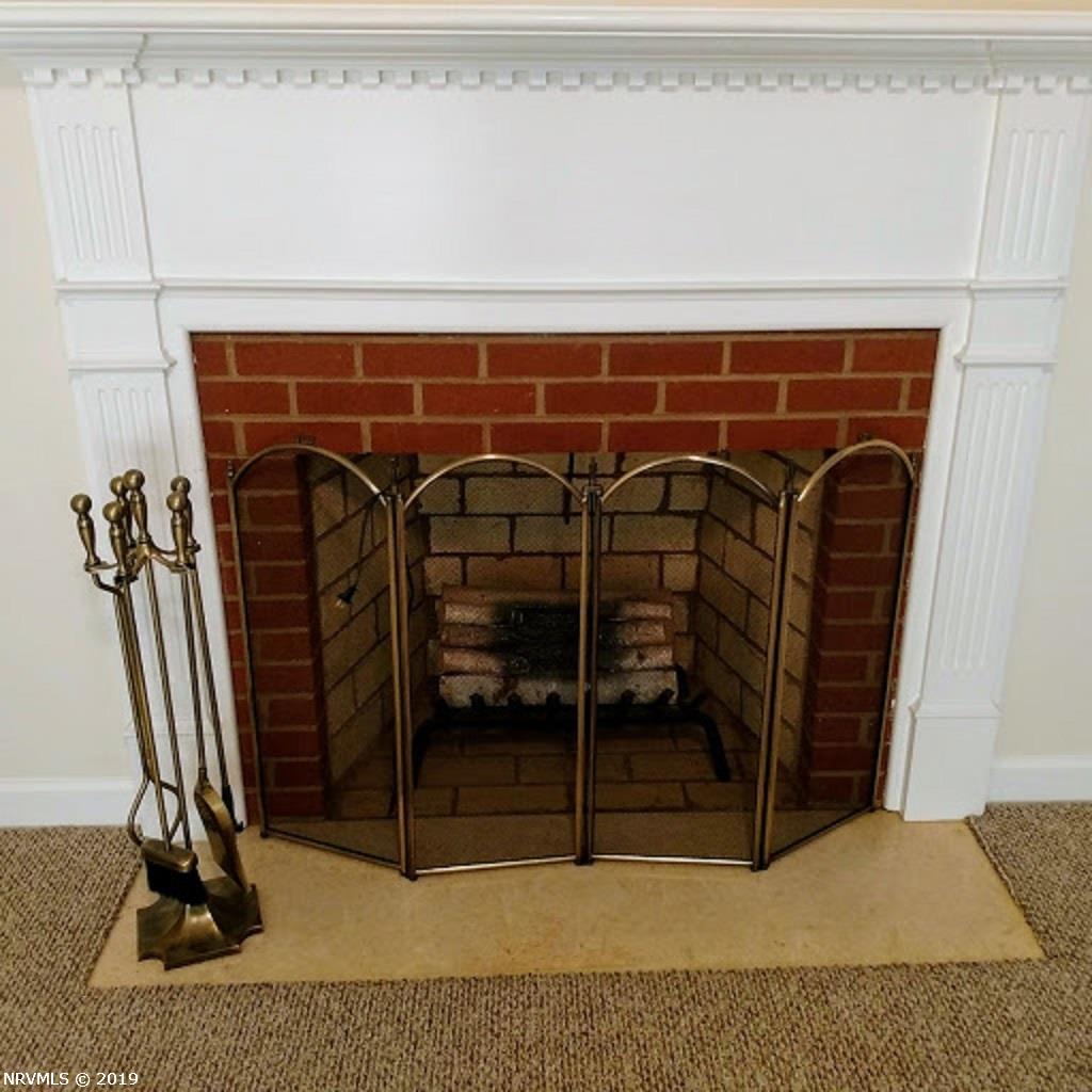 1708 East Gate Road Pulaski, VA 24301 - Photo 4 of 27 Gallery Image 4