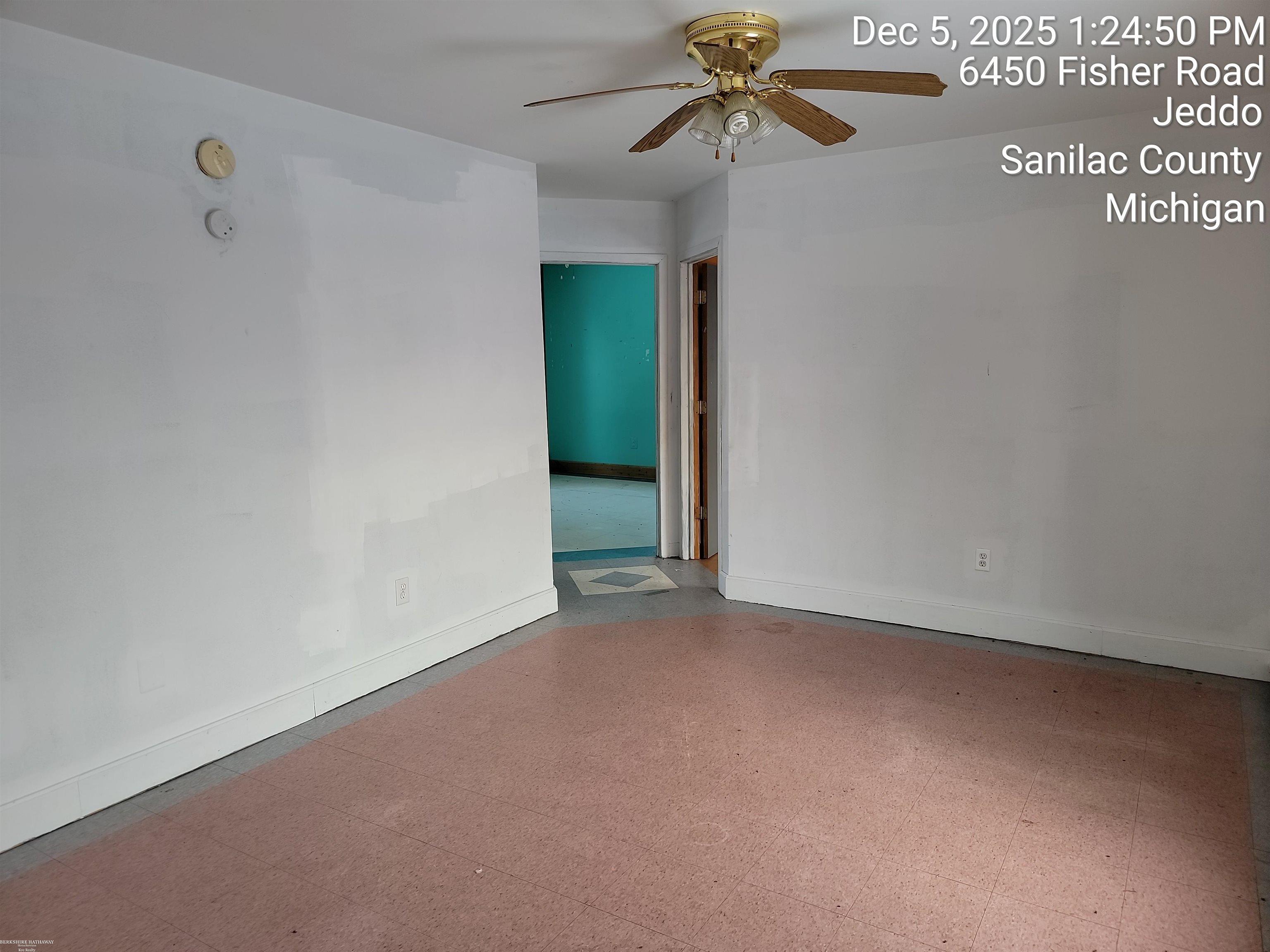 6450 Fisher Road Jeddo, MI 48032 - Photo 15 of 23