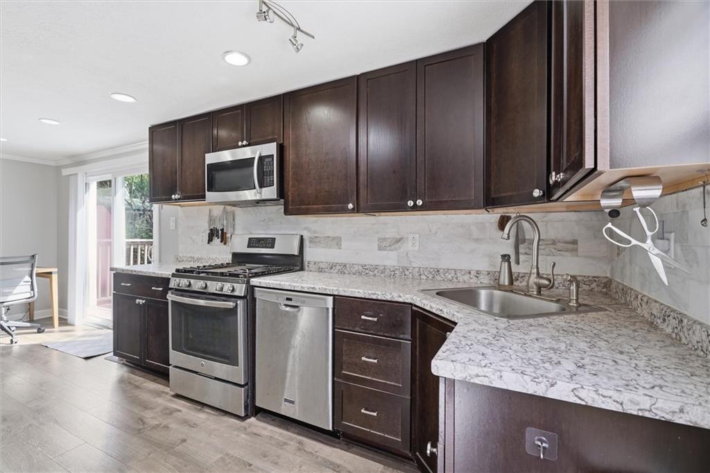 863 Middle Road Pittsburgh, PA 15234 - Photo 13 of 32 Gallery Image 13