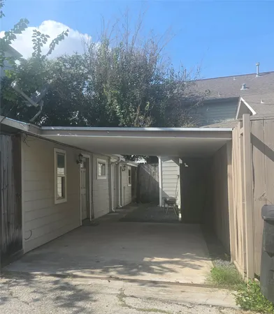 $1,000 | 1501 Asbury Street, Unit B, Houston, TX 77007