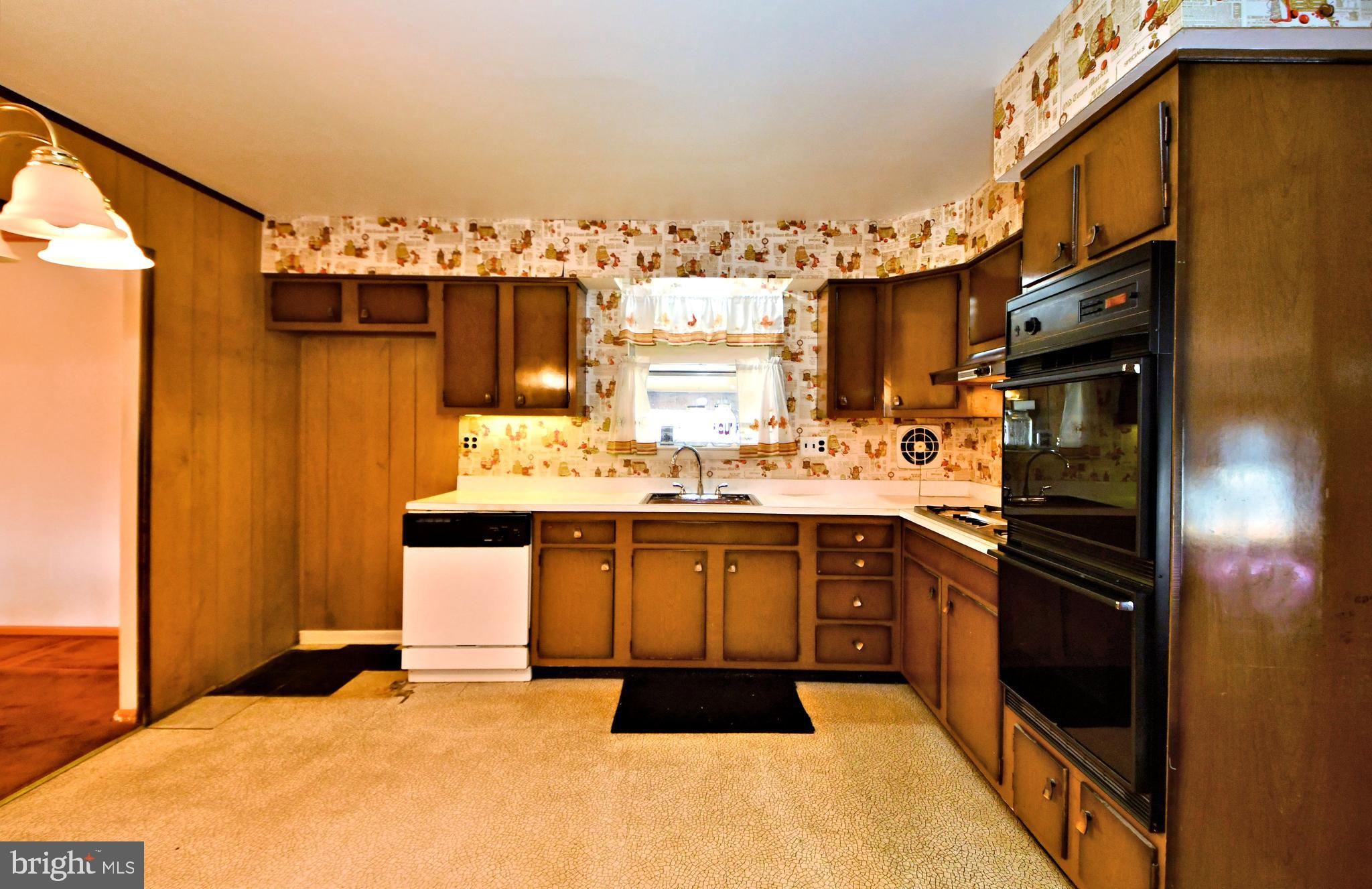 1029 Roberts Road Warminster, PA 18974 - Photo 21 of 48 kitchen