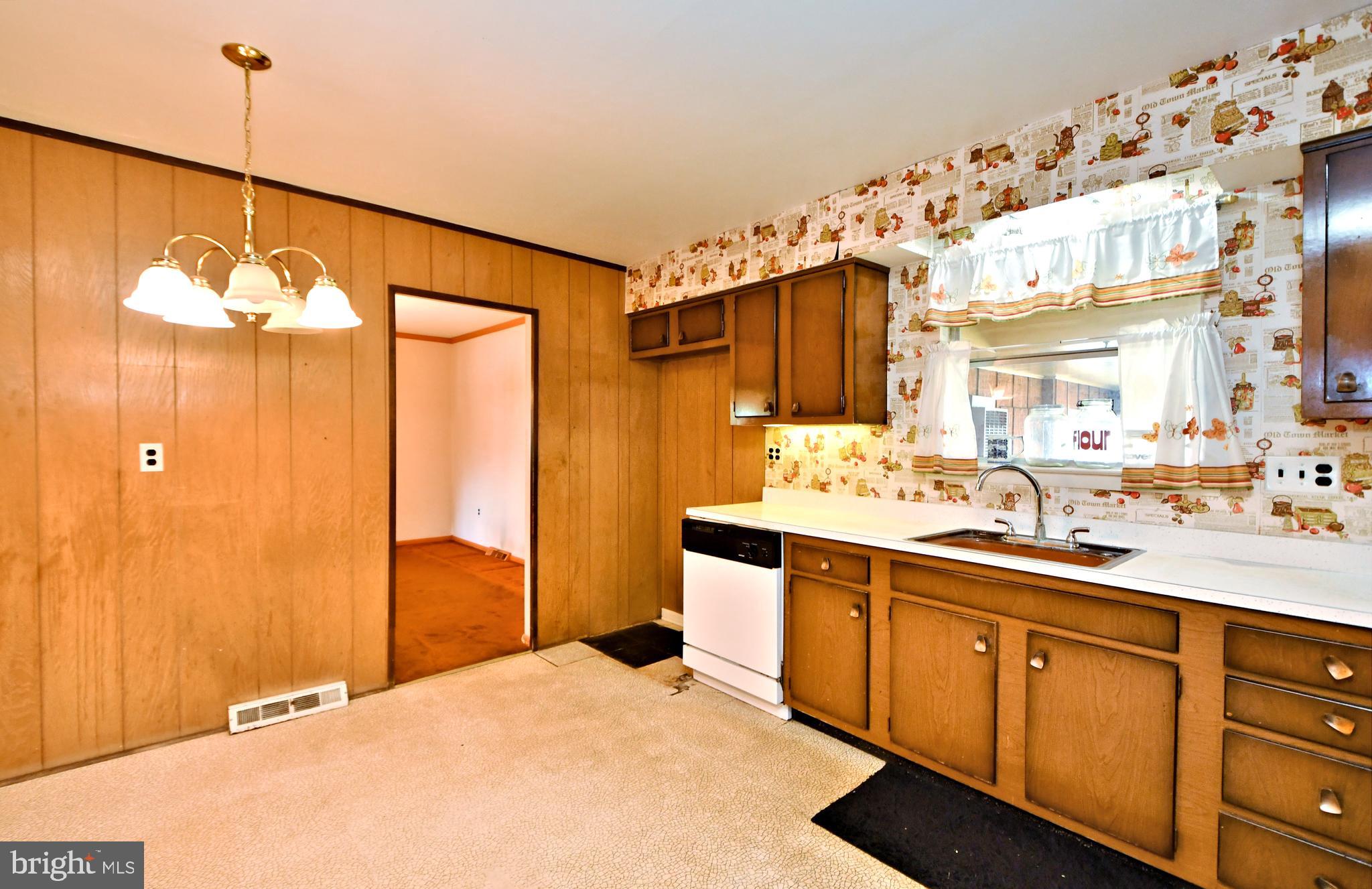1029 Roberts Road Warminster, PA 18974 - Photo 22 of 48 kitchen
