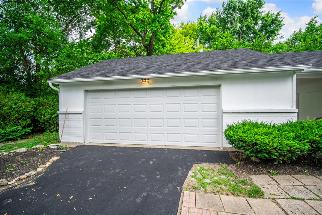 6885 Garber Road Clayton, OH 45415 - Photo 8 of 38