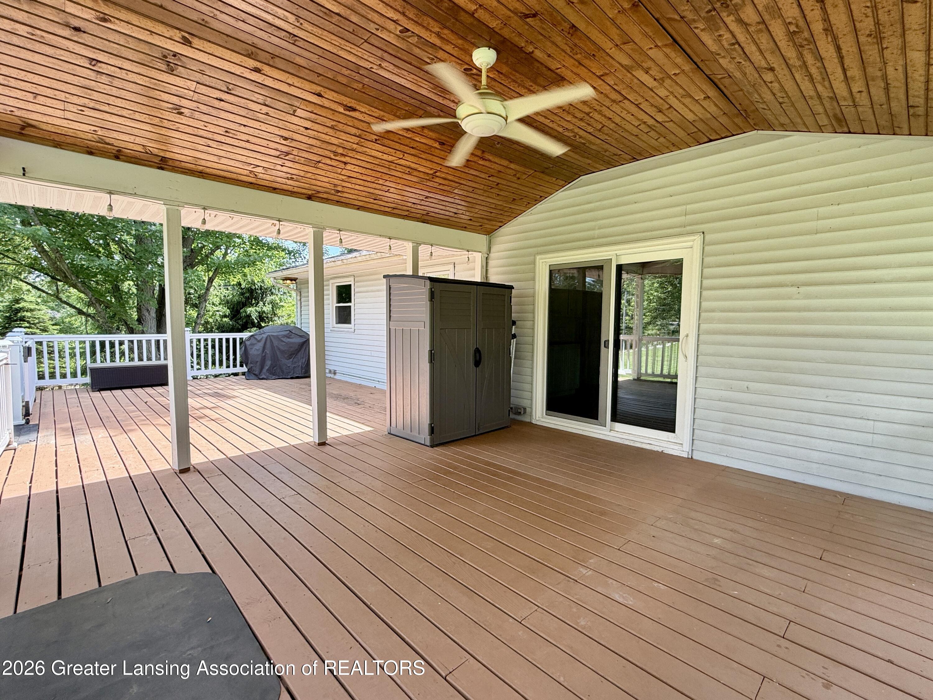 15479 Airport Road Lansing, MI 48906 - Photo 26 of 30 IMG_0359
