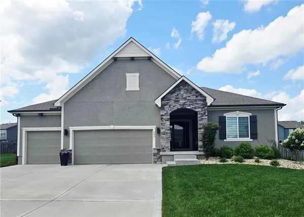 $522,000 | 131 Southeast Briar Valley Lane, Blue Springs, MO 64064
