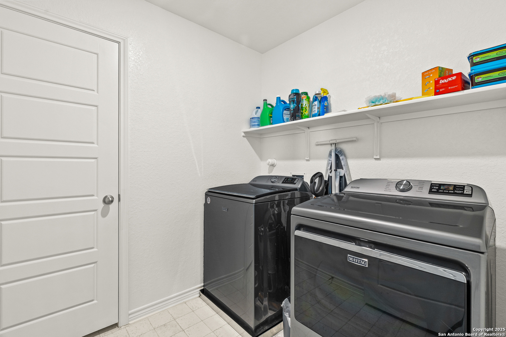 5205 Nature Marion, TX 78124 - Photo 35 of 45 a utility room with dryer and washer