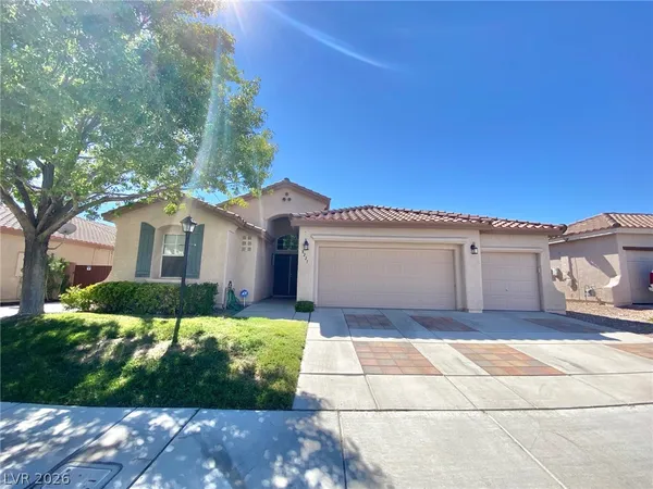 $2,250 | 8221 Jo Marcy Drive, Las Vegas, NV 89131