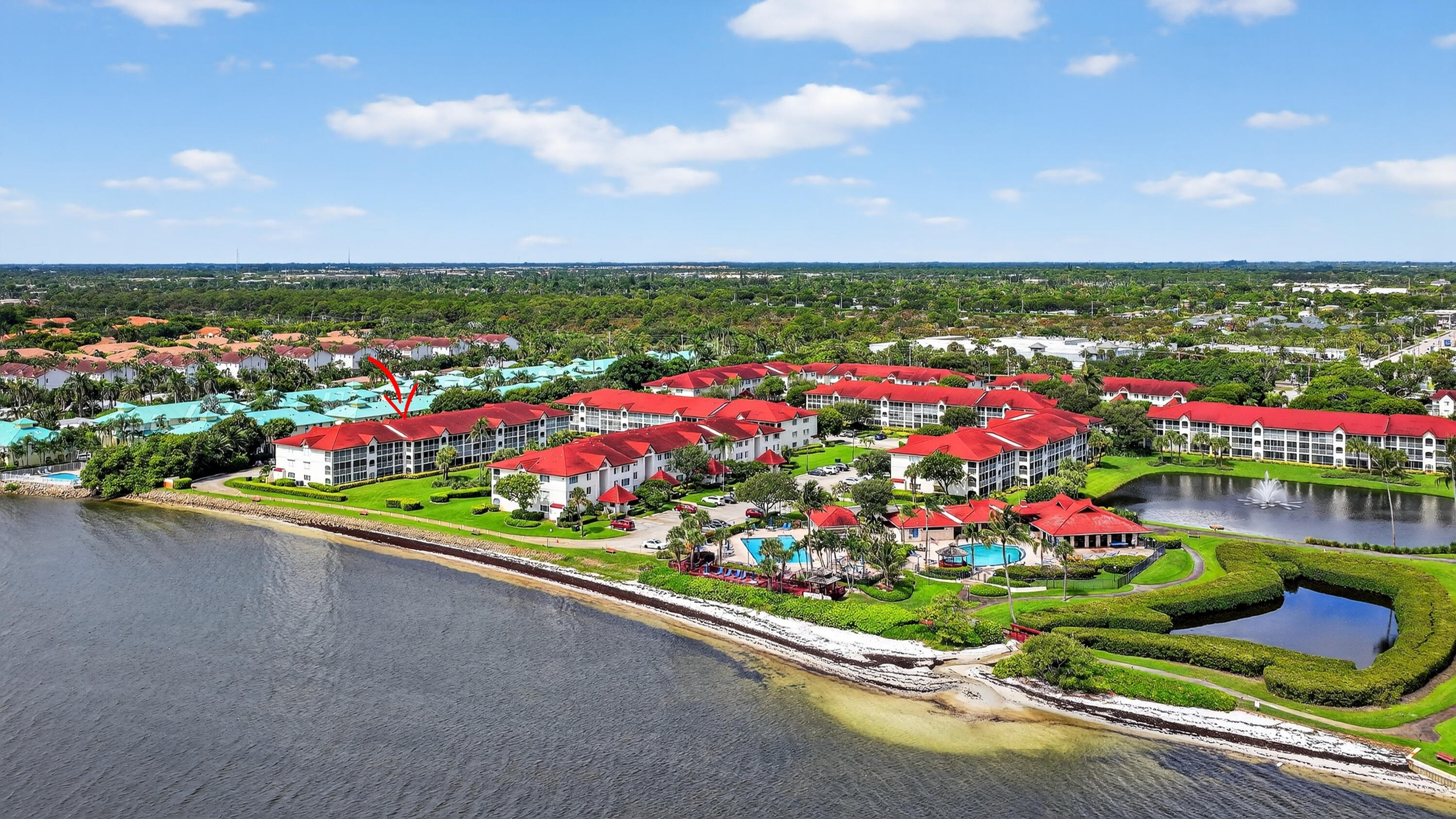 110 Half Moon Circle, Unit D2 Hypoluxo, FL 33462 - Photo 32 of 44 33-print-DJI_20250723111158_0201_D