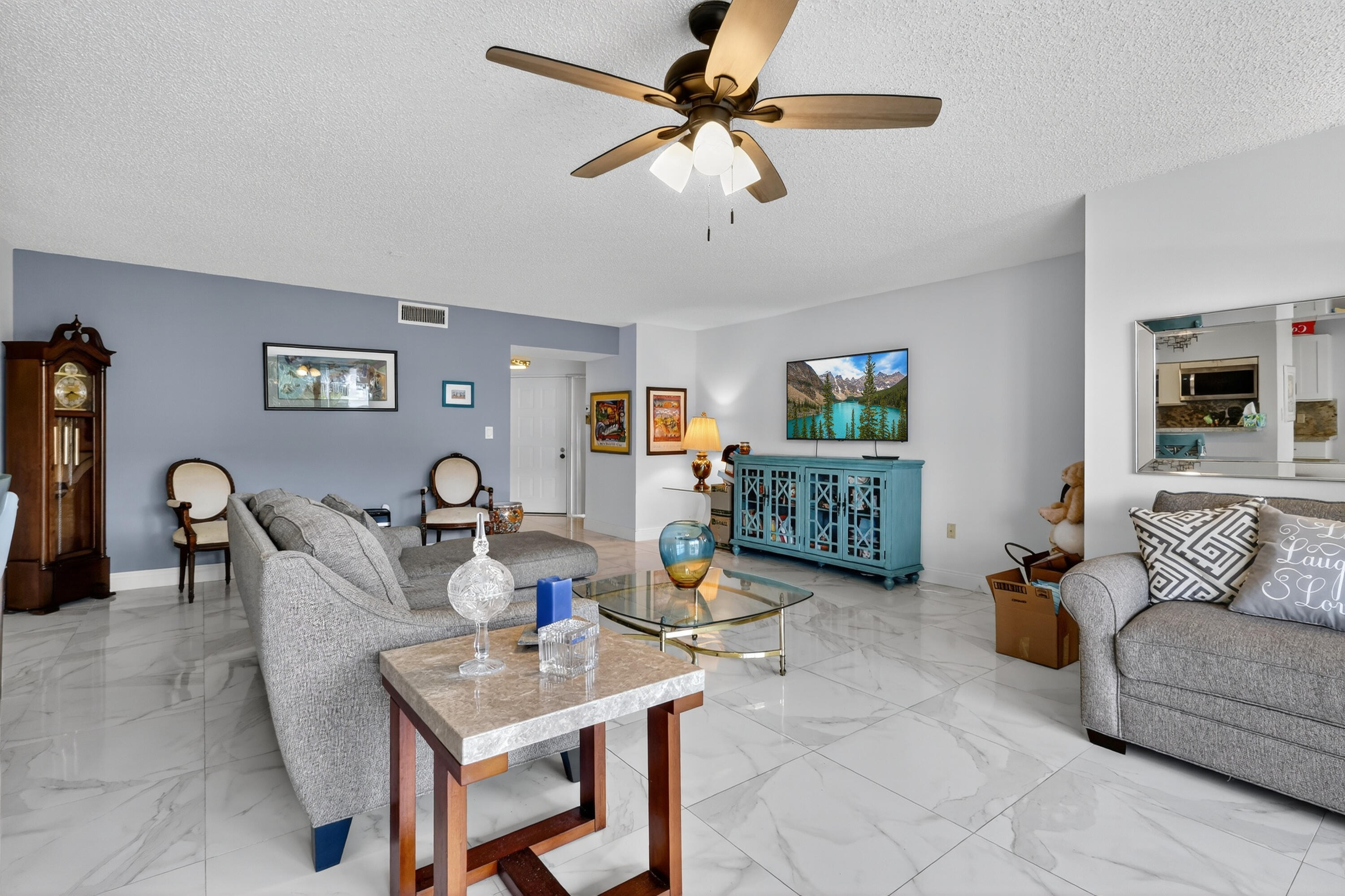 110 Half Moon Circle, Unit D2 Hypoluxo, FL 33462 - Photo 7 of 44 14-print-_82A1582