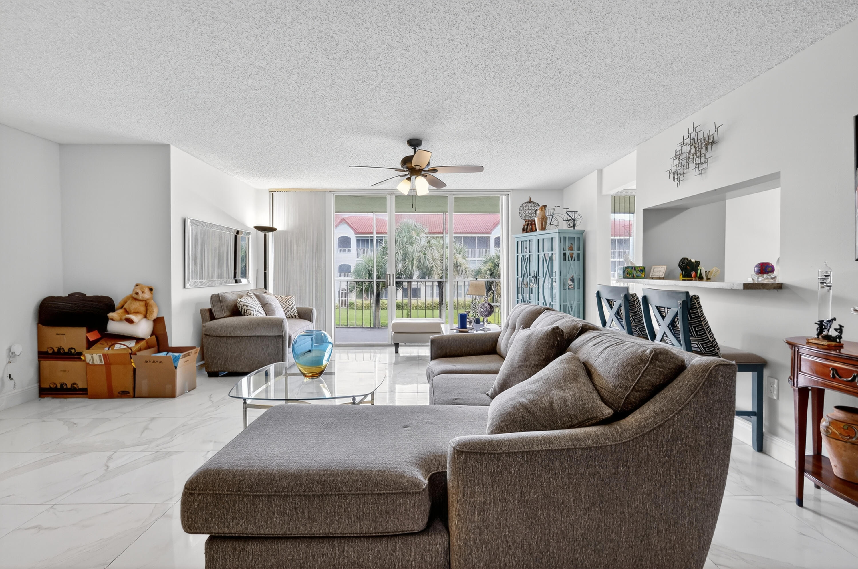 110 Half Moon Circle, Unit D2 Hypoluxo, FL 33462 - Photo 8 of 44 15-print-_82A1587