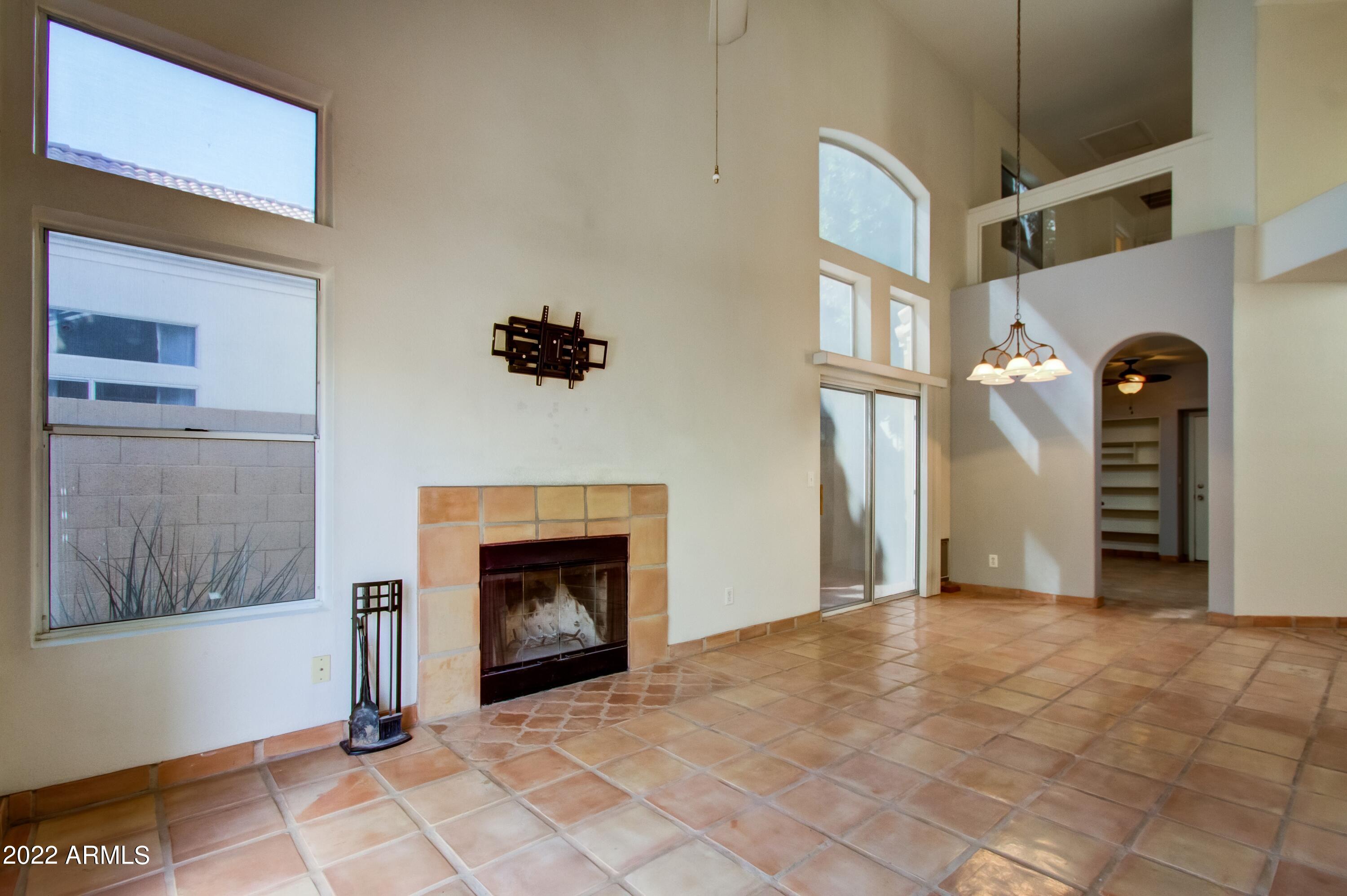 1146 East Frye Road Phoenix, AZ 85048 - Photo 3 of 18 006_Living Room To Kitchen