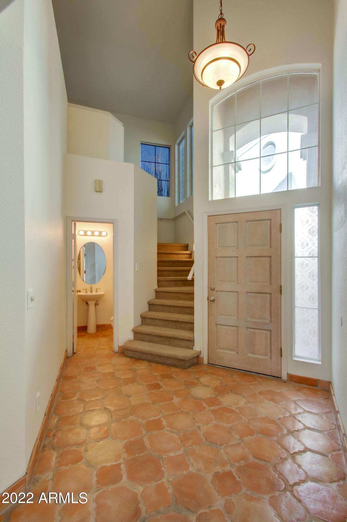 1146 East Frye Road Phoenix, AZ 85048 - Photo 4 of 18 004_Foyer