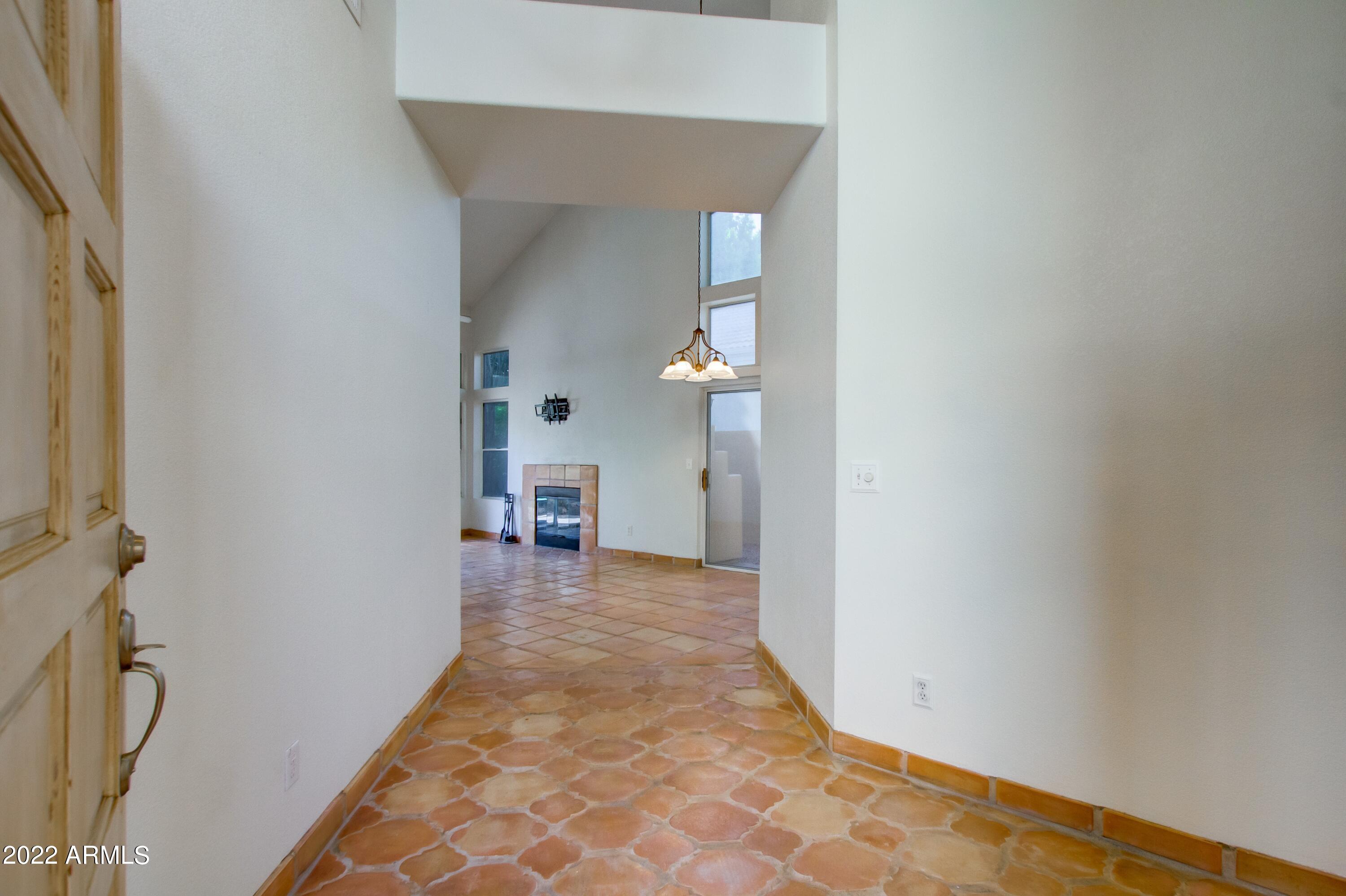 1146 East Frye Road Phoenix, AZ 85048 - Photo 5 of 18 003_Welcome Home