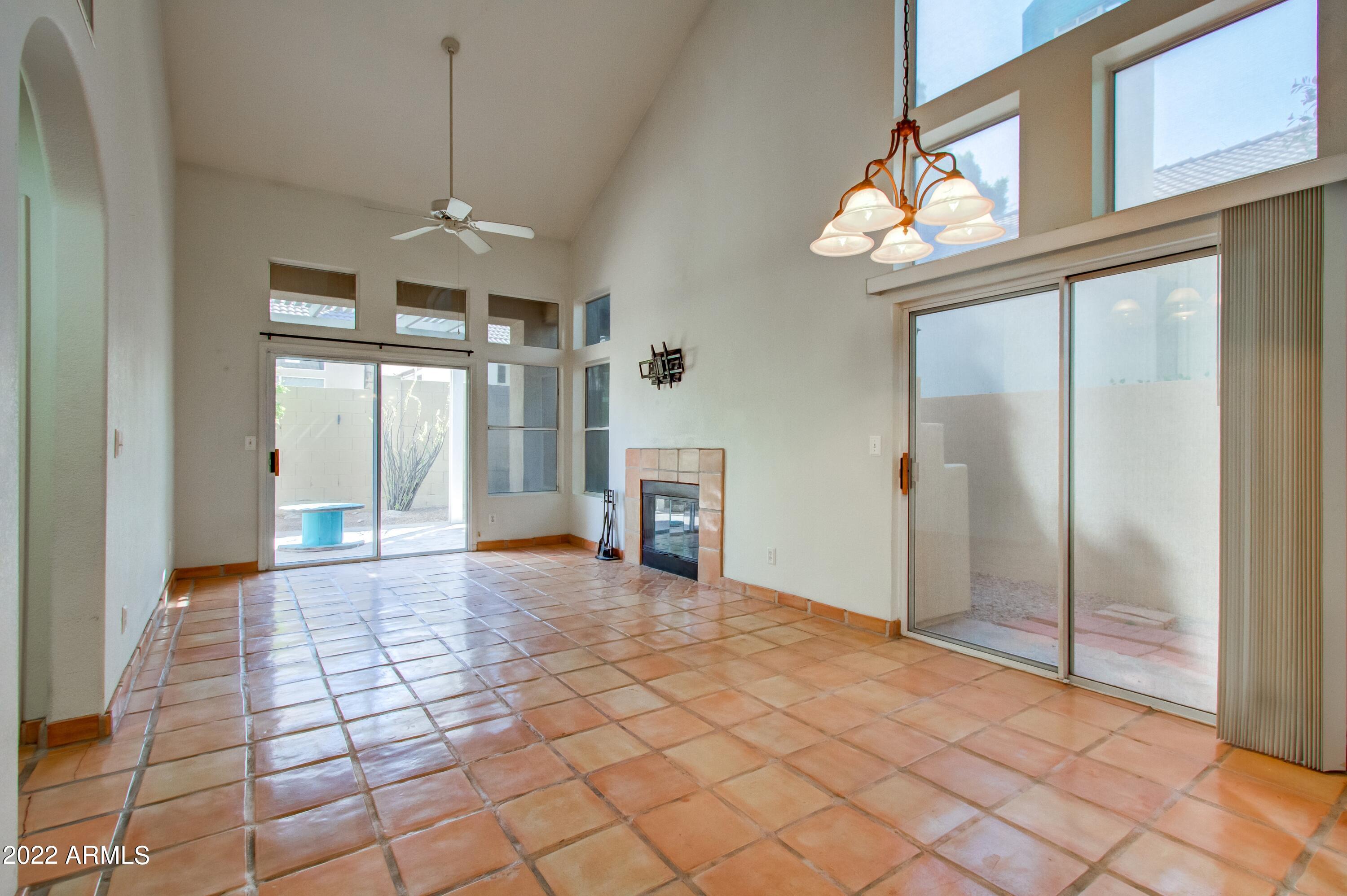 1146 East Frye Road Phoenix, AZ 85048 - Photo 6 of 18 005_Living And Dining Room