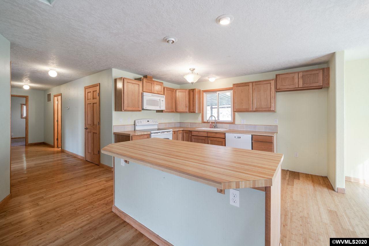 313 Northeast South Nebergall Loop Albany, OR 97321 - Photo 13 of 38