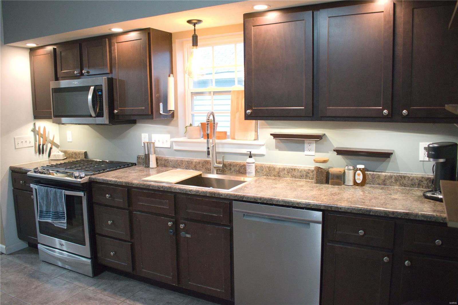 328 South Main Street Waterloo, IL 62298 - Photo 11 of 36