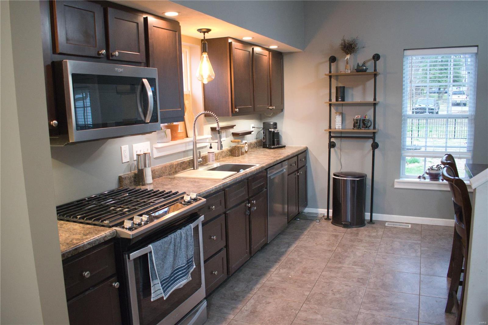 328 South Main Street Waterloo, IL 62298 - Photo 13 of 36