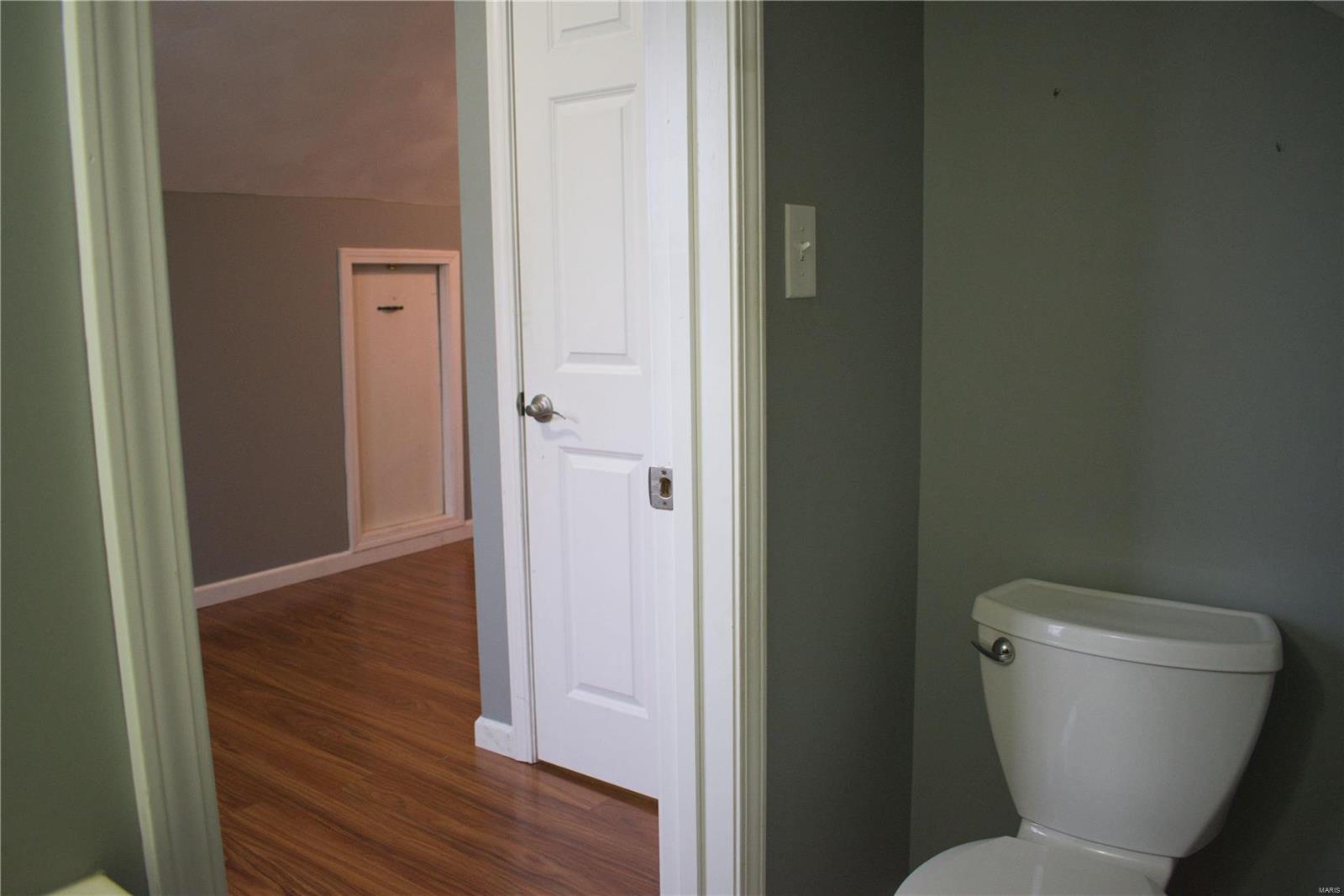 328 South Main Street Waterloo, IL 62298 - Photo 32 of 36