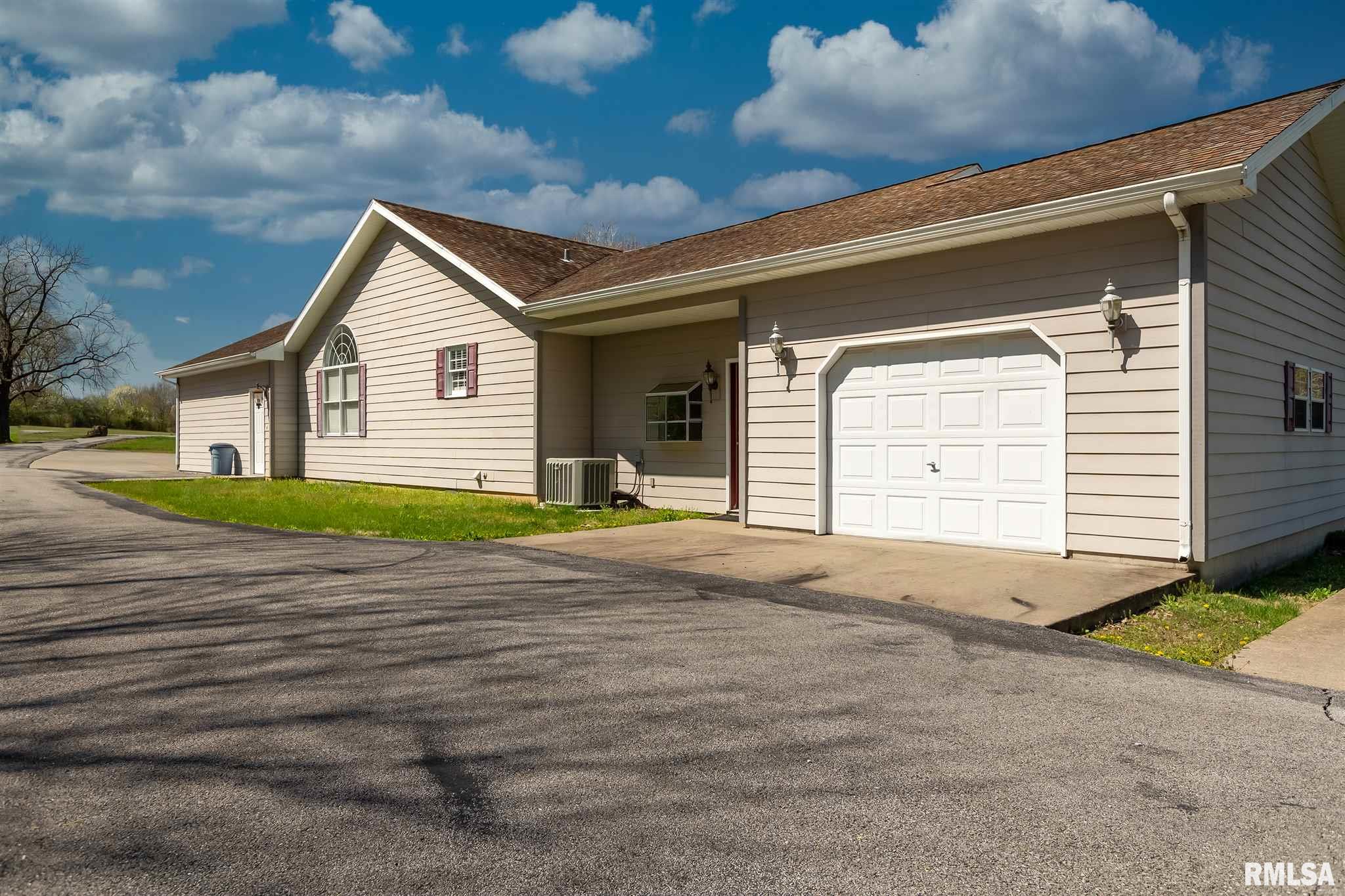 322 Branson Woods Road Carbondale, IL 62902 - Photo 2 of 41 Gallery Image 2