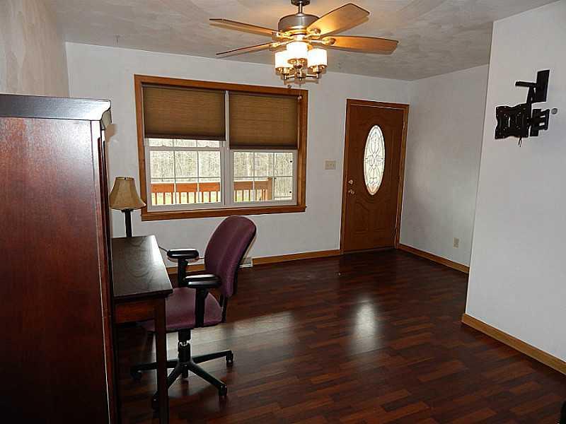 30 Shaffer School Road Ohiopyle, PA 15470 - Photo 10 of 25 Living Room. Lovely Living Room