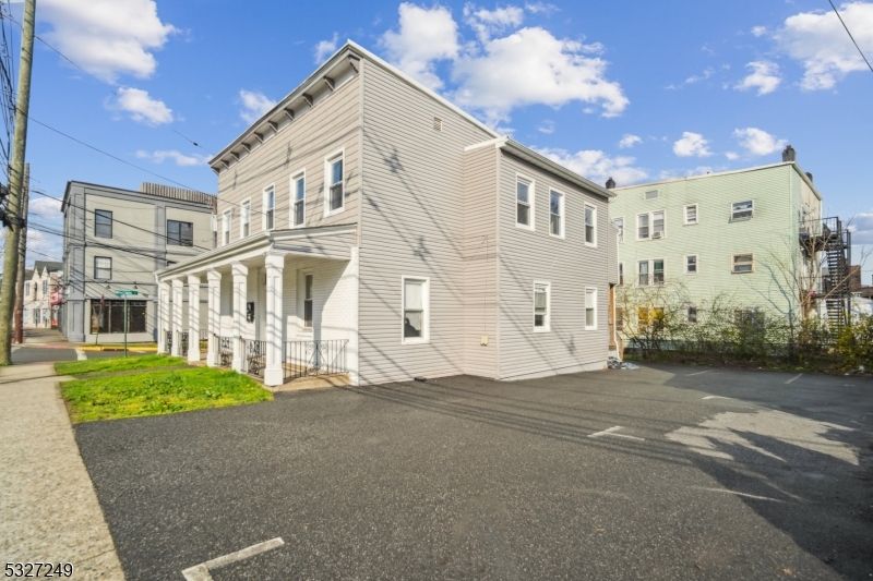143 Valley Road, Unit 1R Montclair, NJ 07042 - Photo 14 of 18