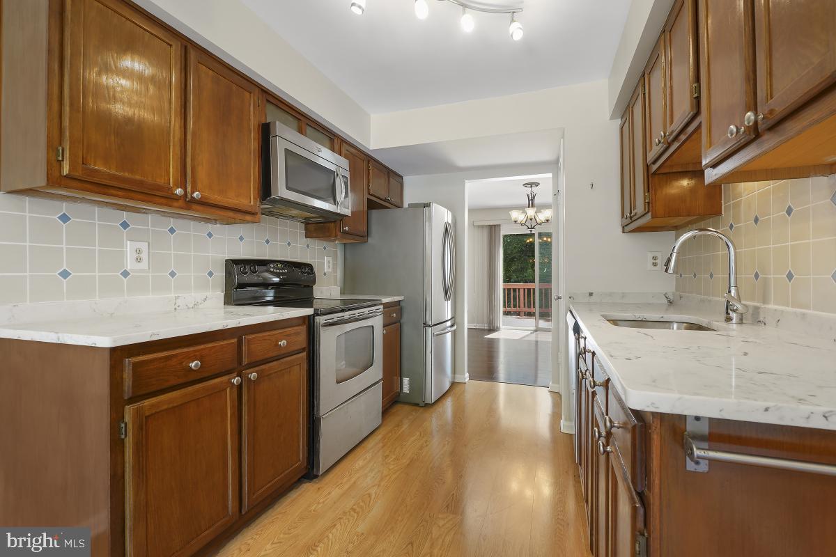 15025 Travert Way Silver Spring, MD 20906 - Photo 8 of 30