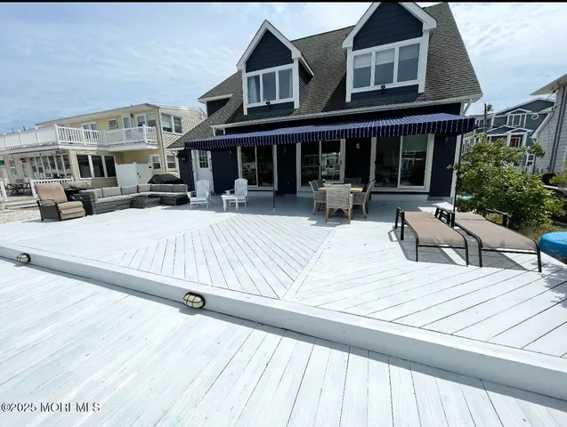 a view of a house with sitting area