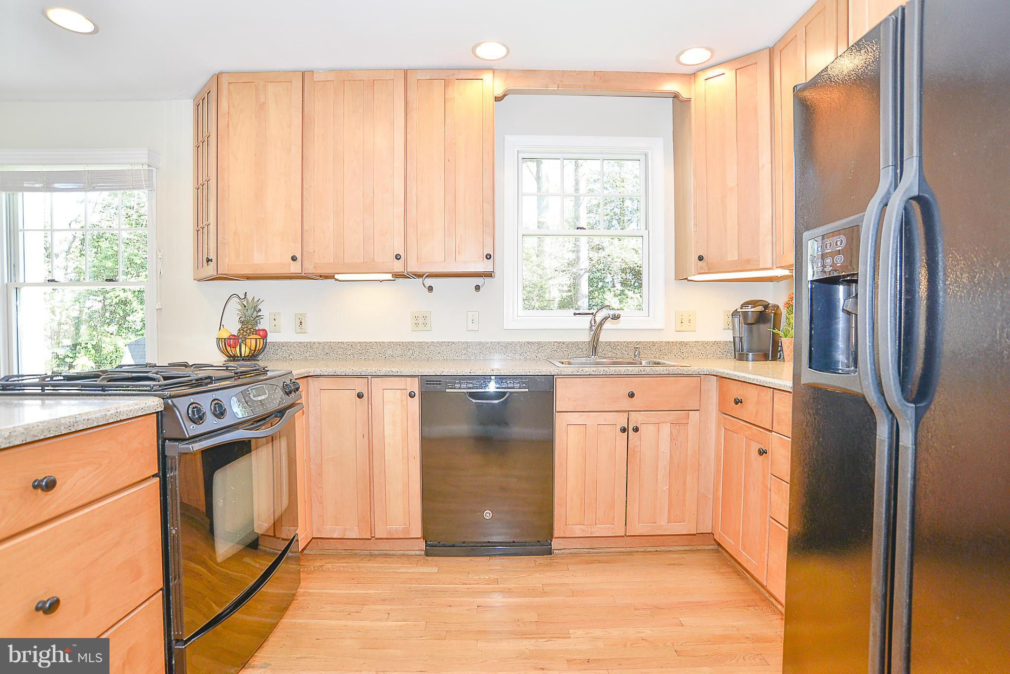8718 Clydesdale Road Springfield, VA 22151 - Photo 12 of 30 Kitchen